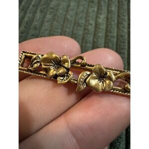 Vintage‎ AVON Gold Tone Floral Flower Bar Pin Brooch Elegant Accessory